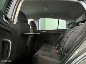 Volkswagen Golf thumbnail 24