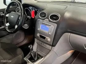 Ford Focus thumbnail 16