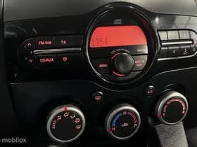 Mazda 2 thumbnail 18