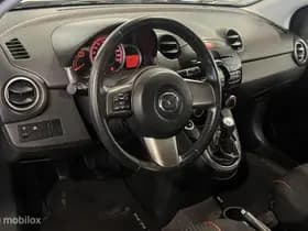 Mazda 2 thumbnail 7