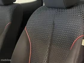 Mazda 2 thumbnail 9
