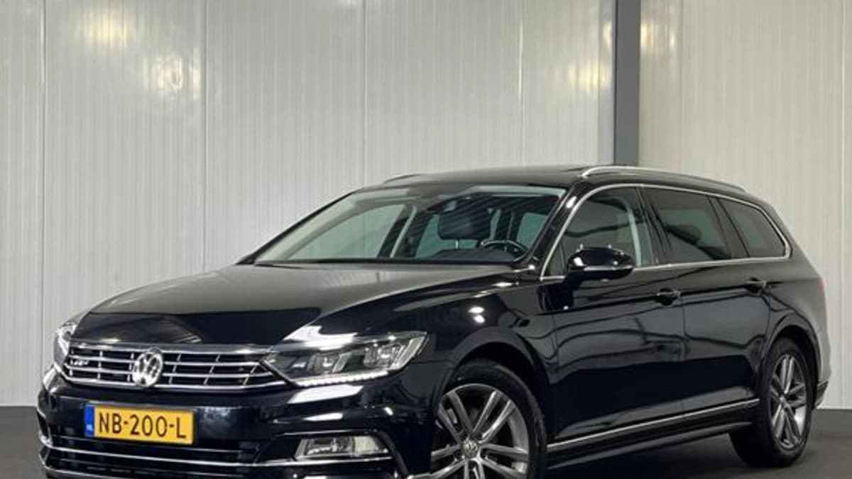 Volkswagen Passat — foto 1