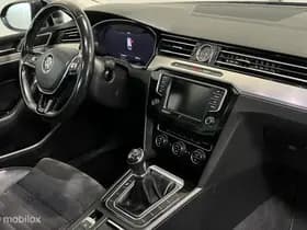 Volkswagen Passat thumbnail 18