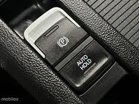 Volkswagen Passat thumbnail 24