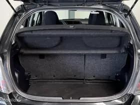 Toyota Yaris thumbnail 12