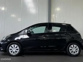 Toyota Yaris thumbnail 3