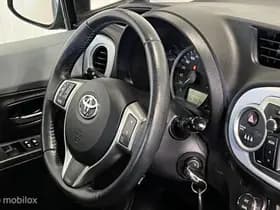 Toyota Yaris thumbnail 24