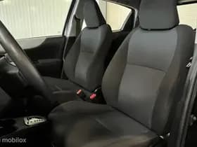Toyota Yaris thumbnail 8