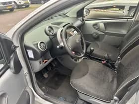 Peugeot 107 thumbnail 9