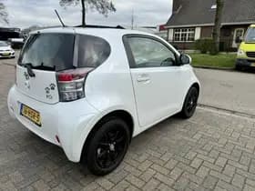 Toyota IQ thumbnail 4