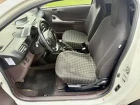 Toyota IQ thumbnail 9