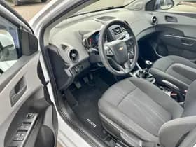 Chevrolet Aveo thumbnail 11