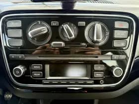Volkswagen Up! thumbnail 8