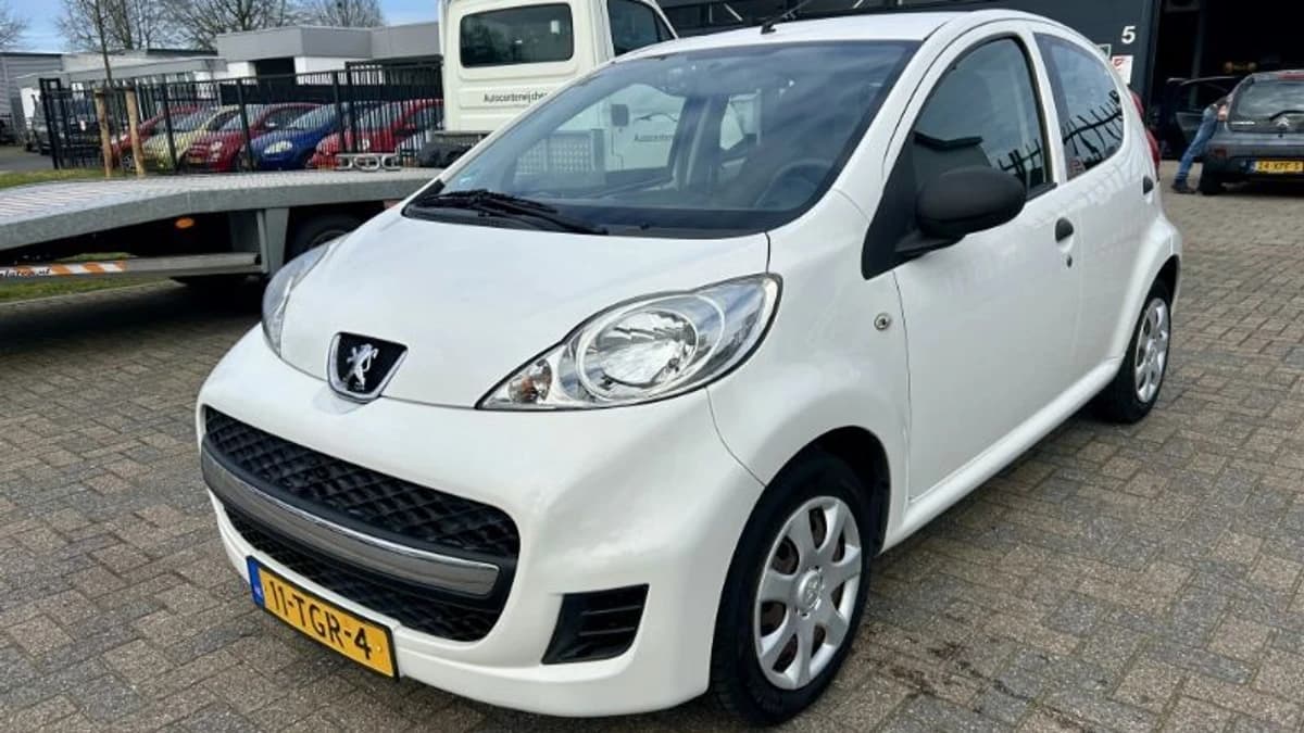 Peugeot 107 — foto 1