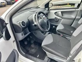 Peugeot 107 thumbnail 10