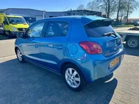 Mitsubishi Space Star thumbnail 2