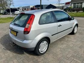 Ford Fiesta thumbnail 4