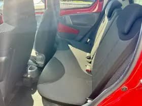 Toyota Aygo thumbnail 8