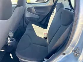 Toyota Aygo thumbnail 8