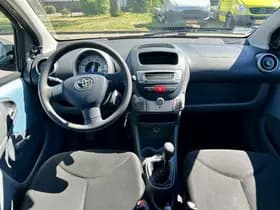 Toyota Aygo thumbnail 9