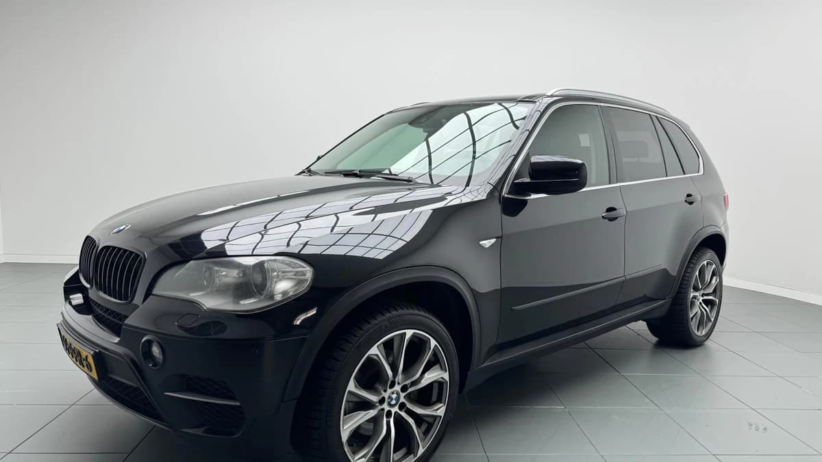BMW X5 — foto 1