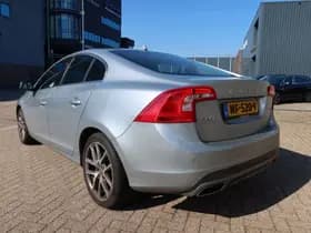Volvo S60 thumbnail 2