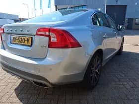 Volvo S60 thumbnail 4