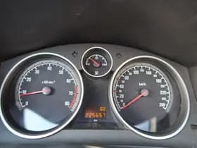 Opel Astra thumbnail 16