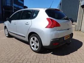 Peugeot 3008 thumbnail 2