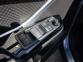 Toyota C-HR thumbnail 17