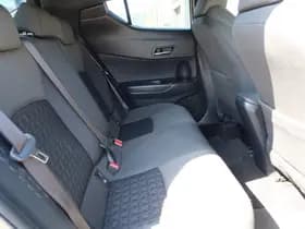 Toyota C-HR thumbnail 7