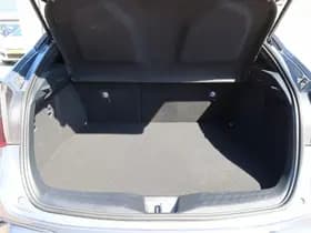 Toyota C-HR thumbnail 8