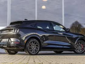 Ford Mustang thumbnail 3