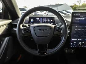 Ford Mustang thumbnail 46