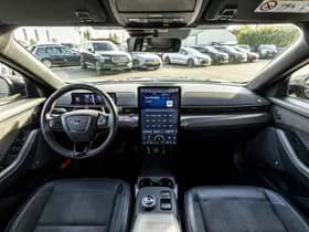 Ford Mustang thumbnail 7