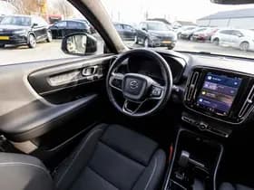 Volvo XC40 thumbnail 23