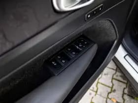 Volvo XC40 thumbnail 24