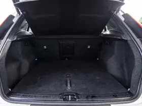 Volvo XC40 thumbnail 38