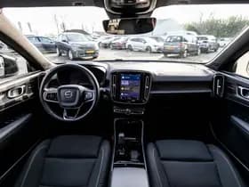 Volvo XC40 thumbnail 7