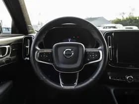 Volvo XC40 thumbnail 8