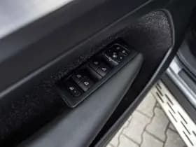Volvo XC40 thumbnail 22