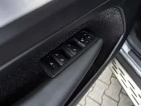 Volvo XC40 thumbnail 57