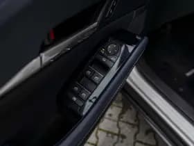 Mazda CX-30 thumbnail 56