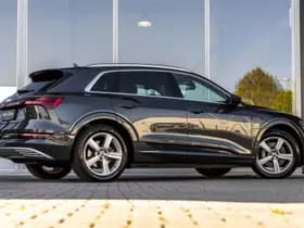Audi e-tron thumbnail 40