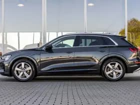 Audi e-tron thumbnail 6