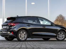 Ford Focus thumbnail 3