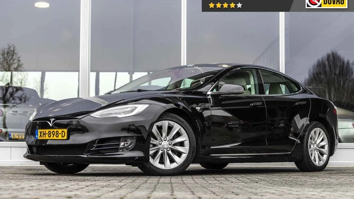 Tesla Model S — foto 1