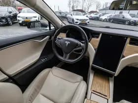 Tesla Model S thumbnail 22