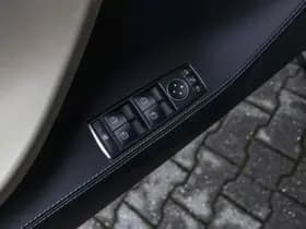 Tesla Model S thumbnail 23