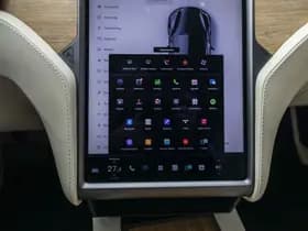 Tesla Model S thumbnail 24